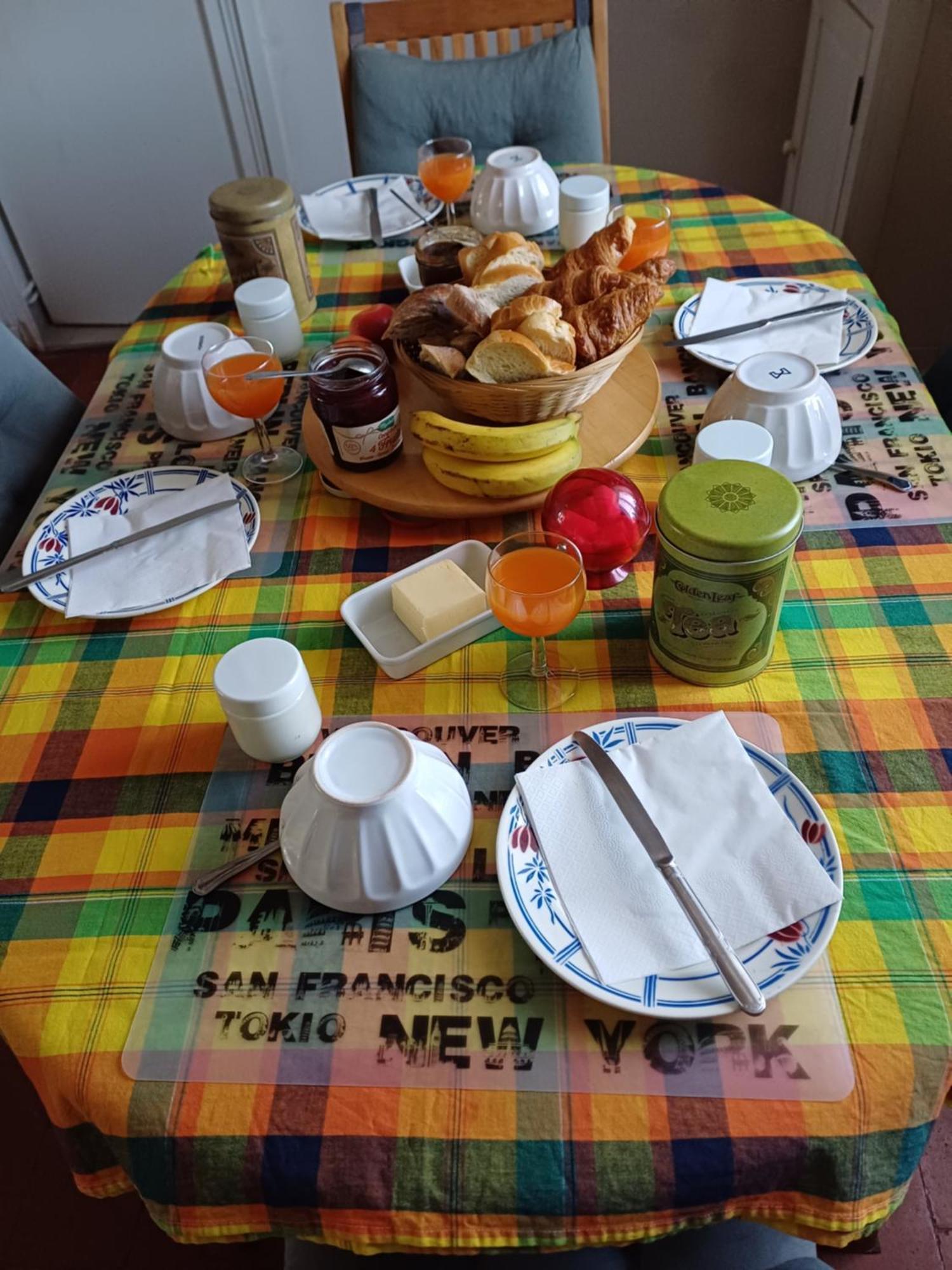 メレヴィル Aline Et Dim Bed & Breakfast エクステリア 写真